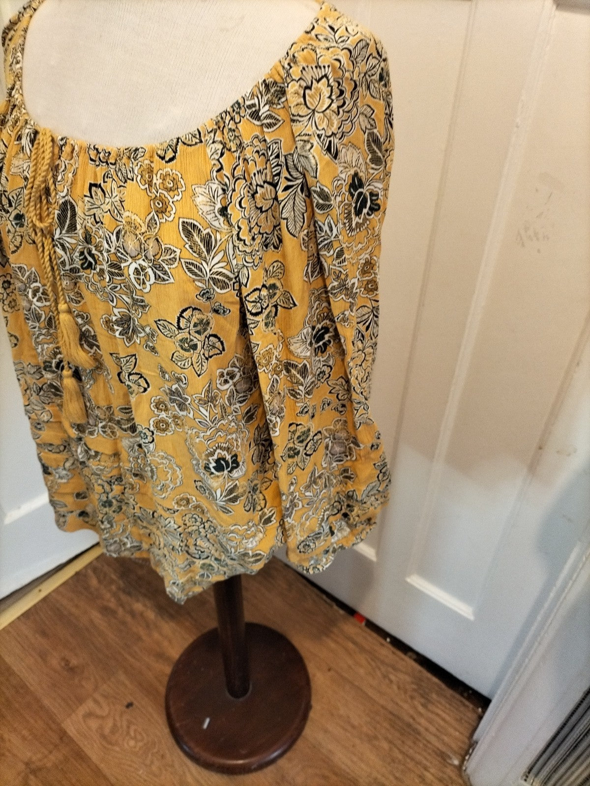 Ladies Bonmarche Size 16 Yellow Floral Long Sleeved Blouse