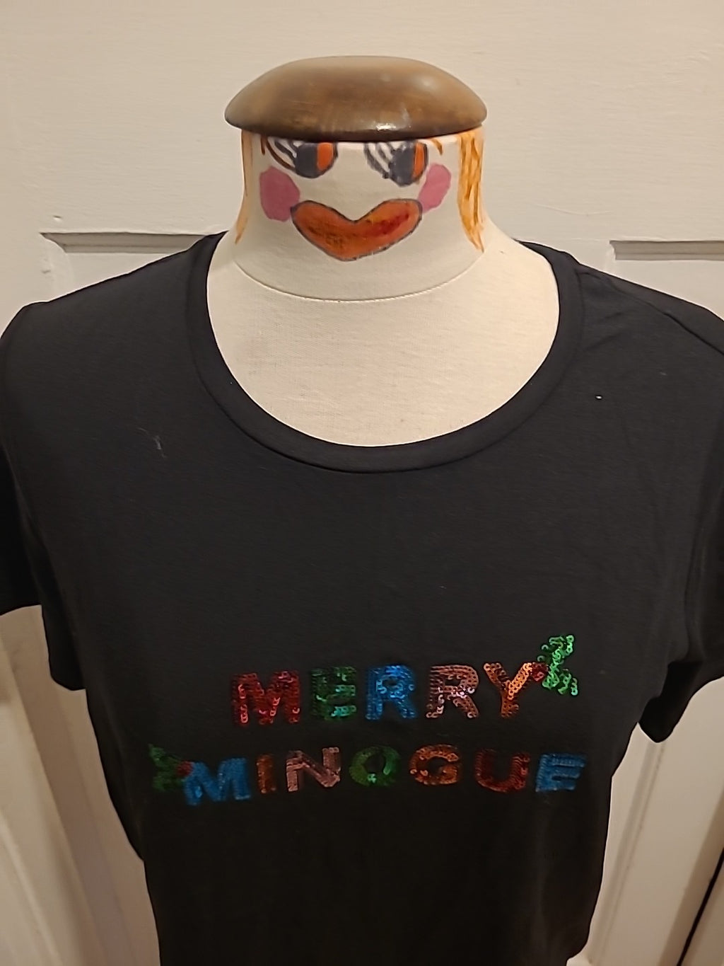 Ladies Danii Minogue Petites Medium Black Xmas Sequin Short Sleeved Tshirt