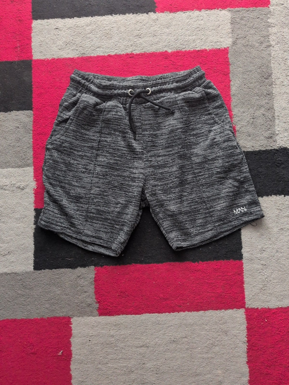 Mens Boohoo Man Size Medium Black Fleck Shorts