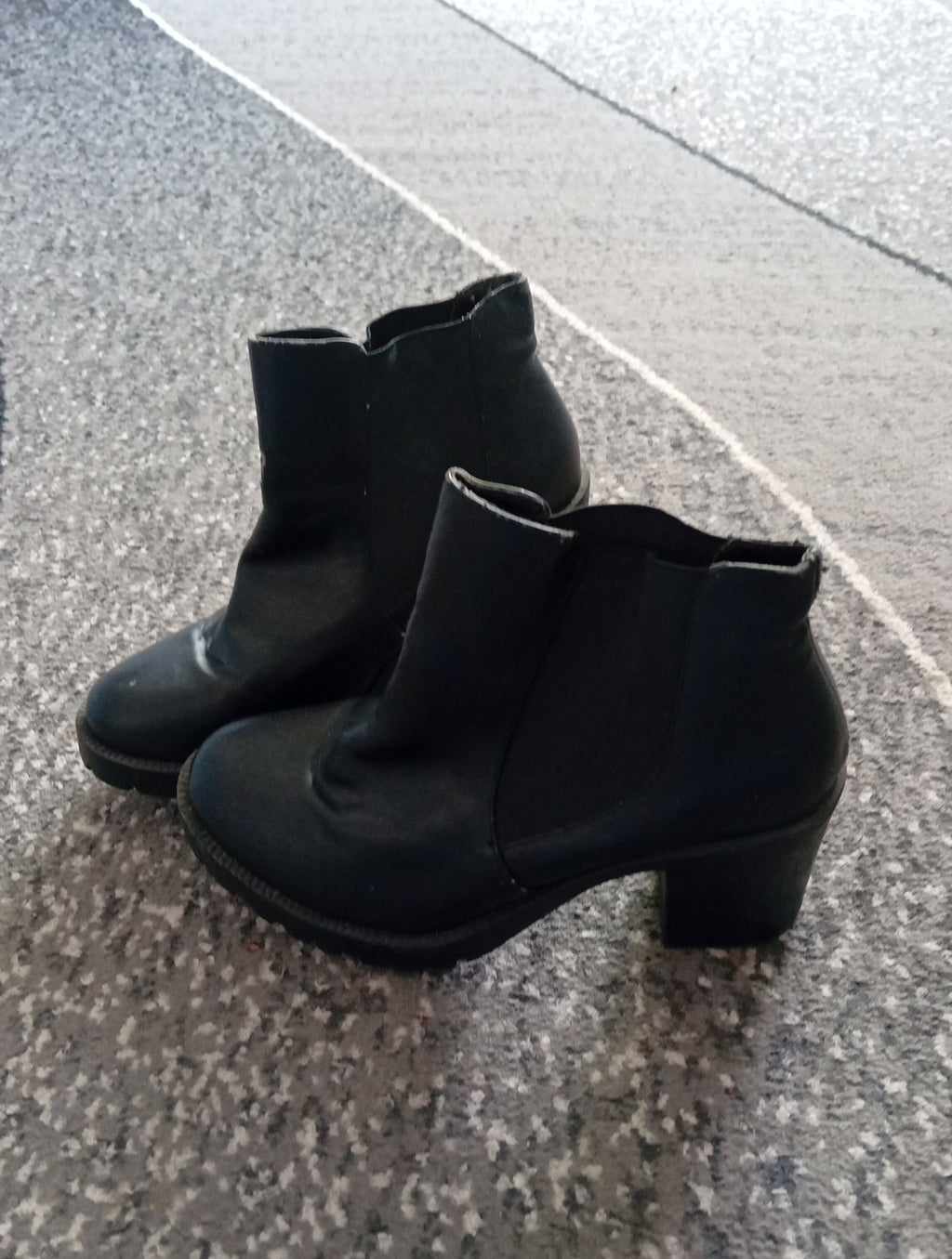 Ladies Black Boots Carvela Kurt Geiger Size 4 Free Delivery