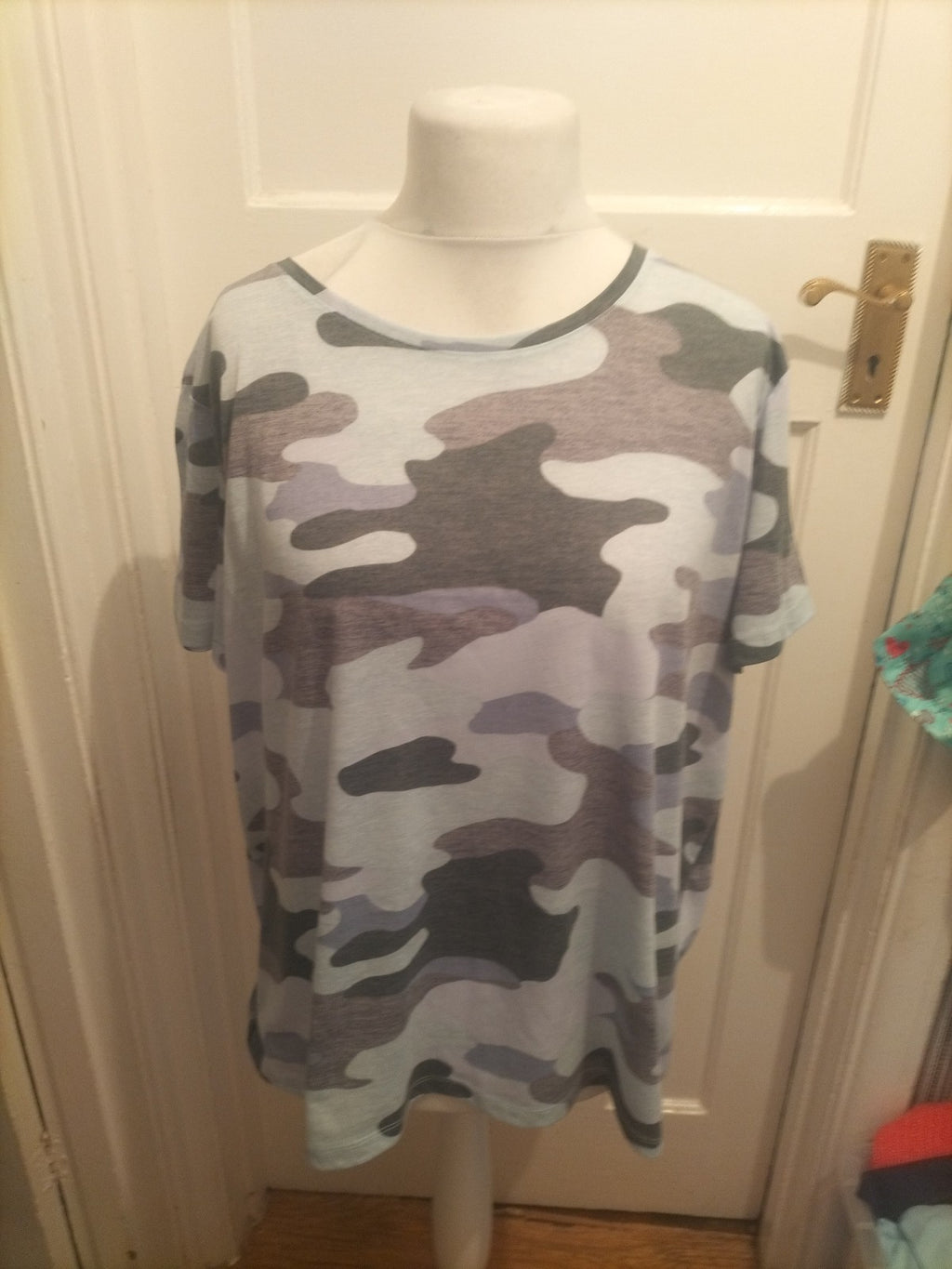 Marks And Spencer 22 Camo Style Pattern Short Sleeve T-shirt