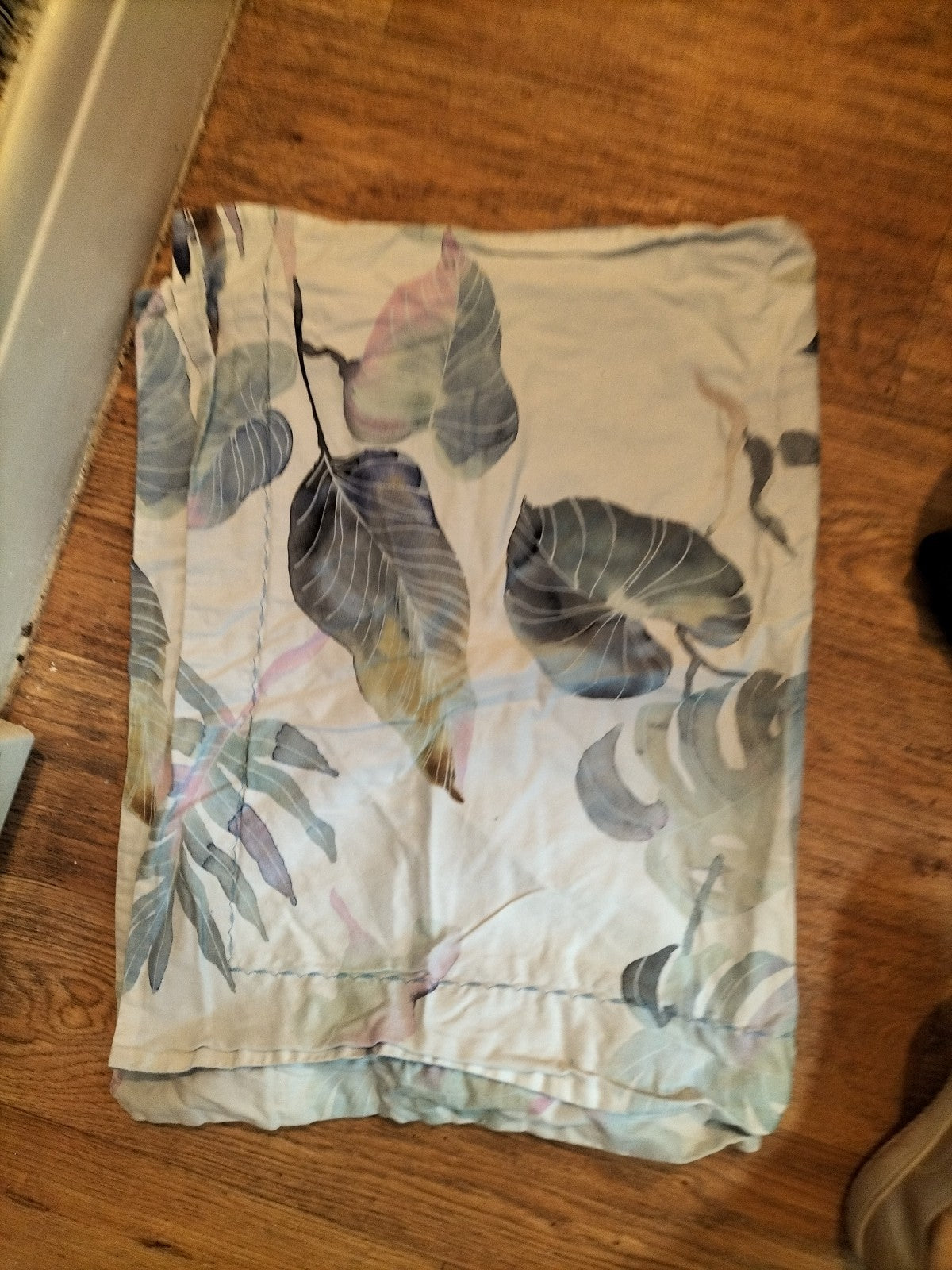 2x Floral Pillow Cases