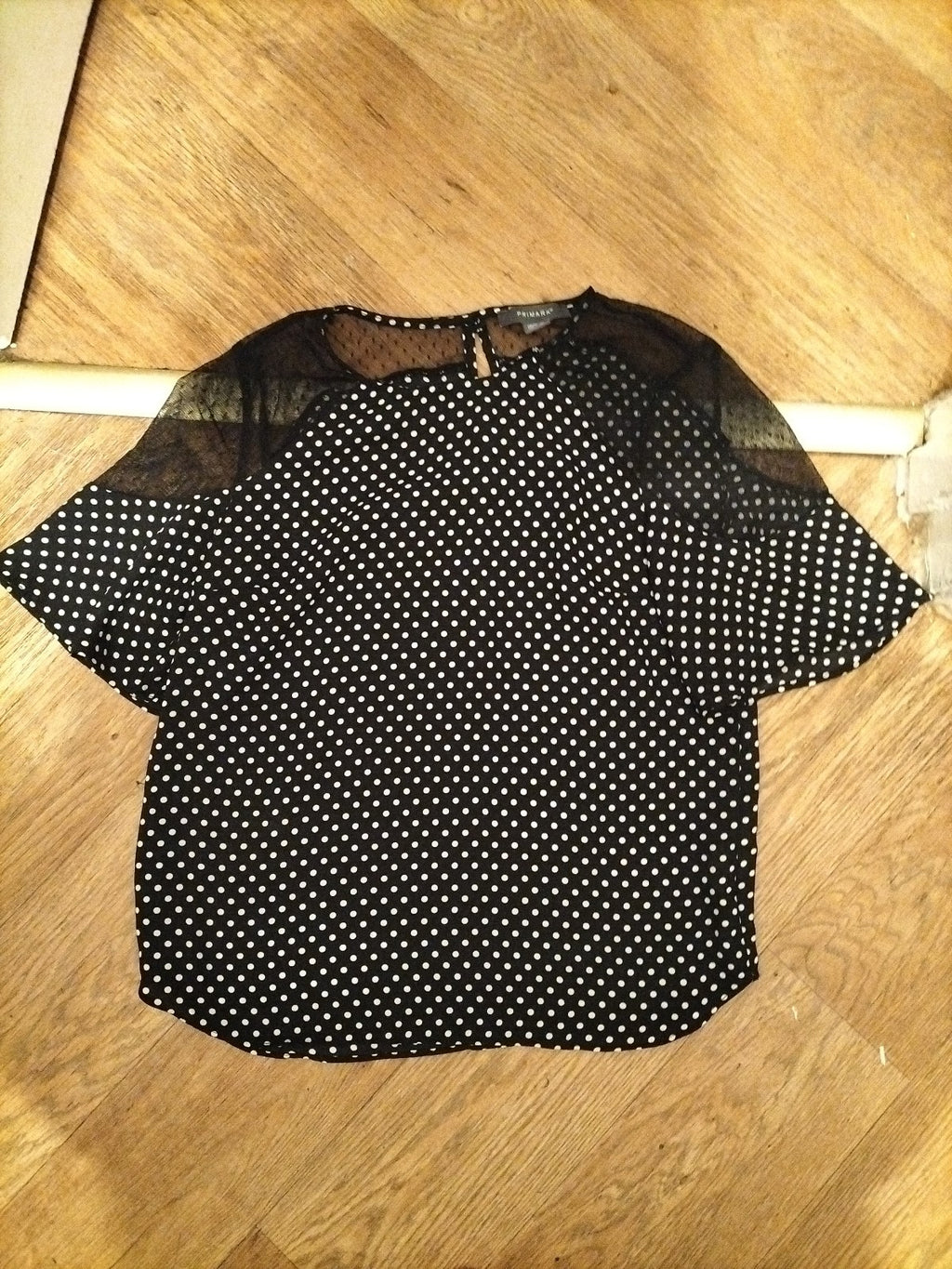 Ladies Primark Size 10 Black And White Spotted Mesh Shoulders Blouse Short...