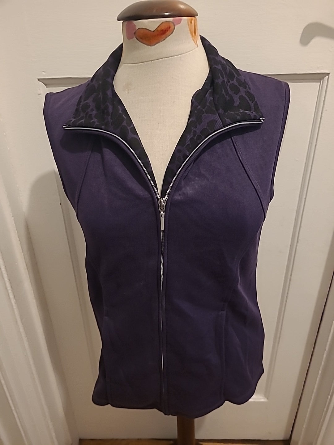 Ladies B.Woman Size Small Purple Sleeveless Zip Through Jacket