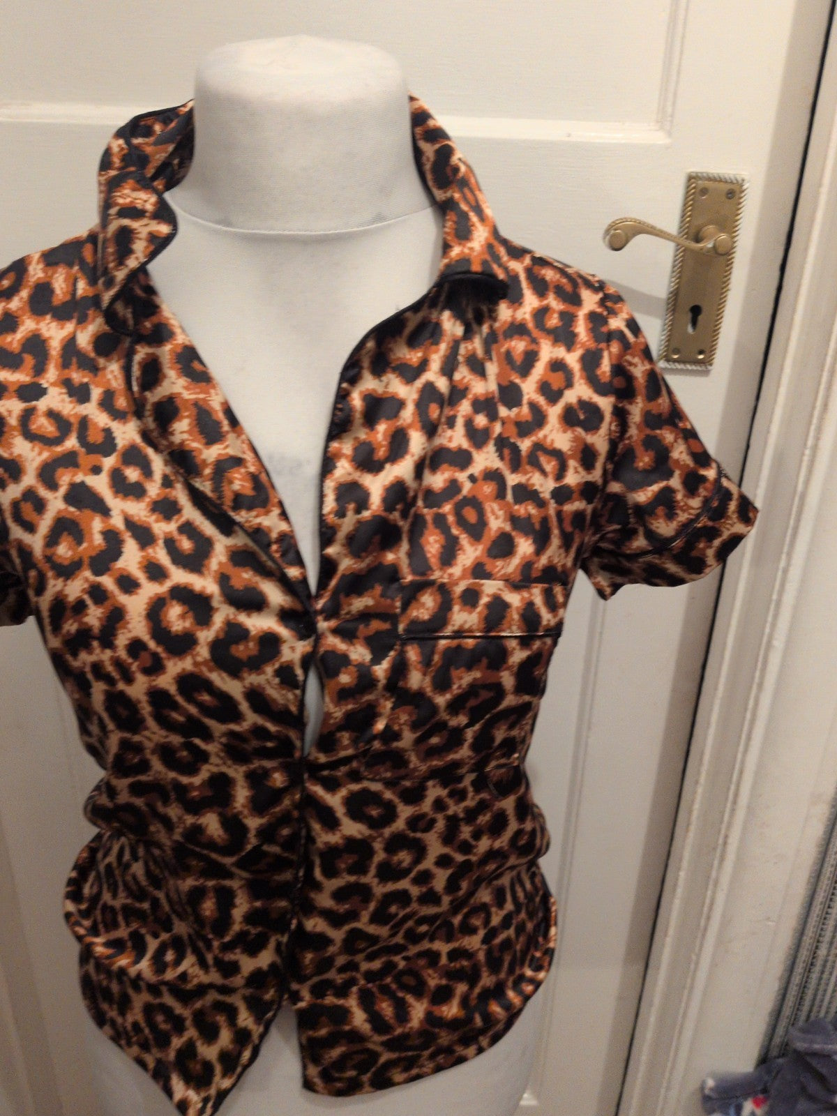Prettylittlething 8 Pyjama Set Leopard Print Top And Shorts