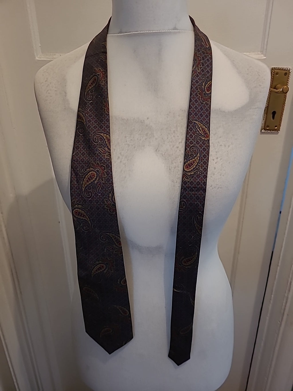 Mens Debenhams Dark Purple Pattern 100% Silk Tie