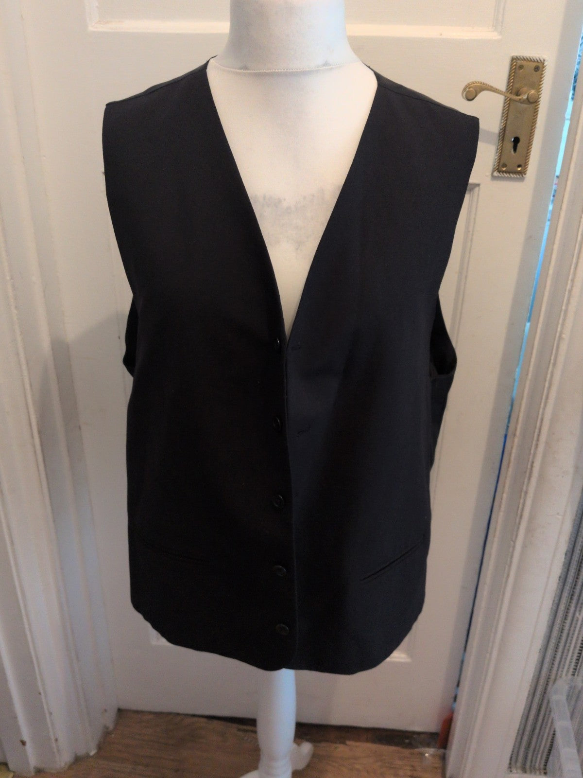 HR Tailoring Large Black Waistcoat