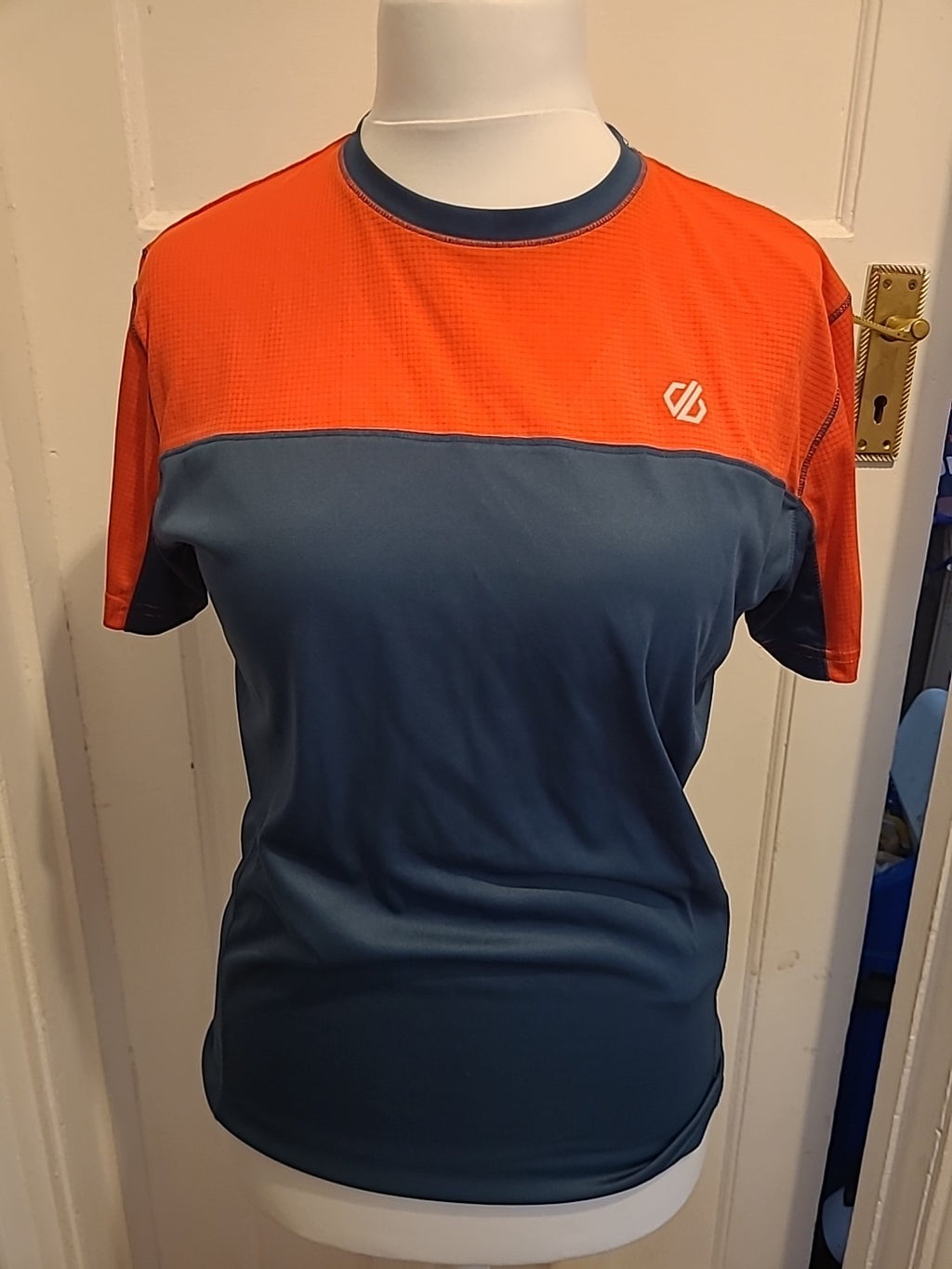 Mens Dare2B Size Small Navy And Orange Short Sleeved Tshirt