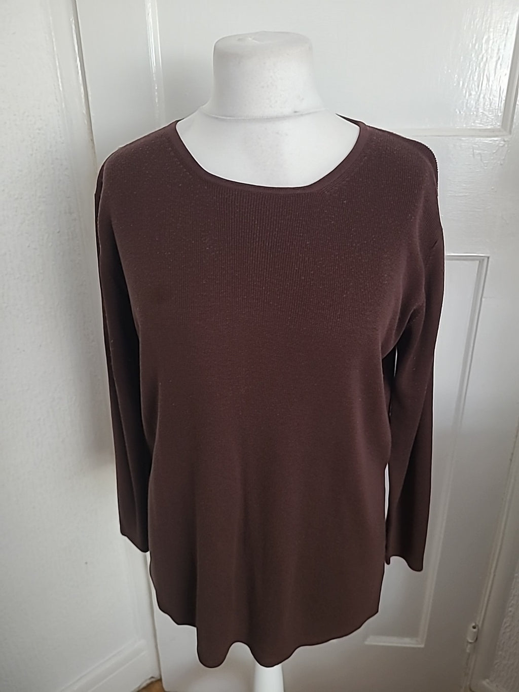 Ladies Instyle Size S/M Brown Long Sleeved Jumper