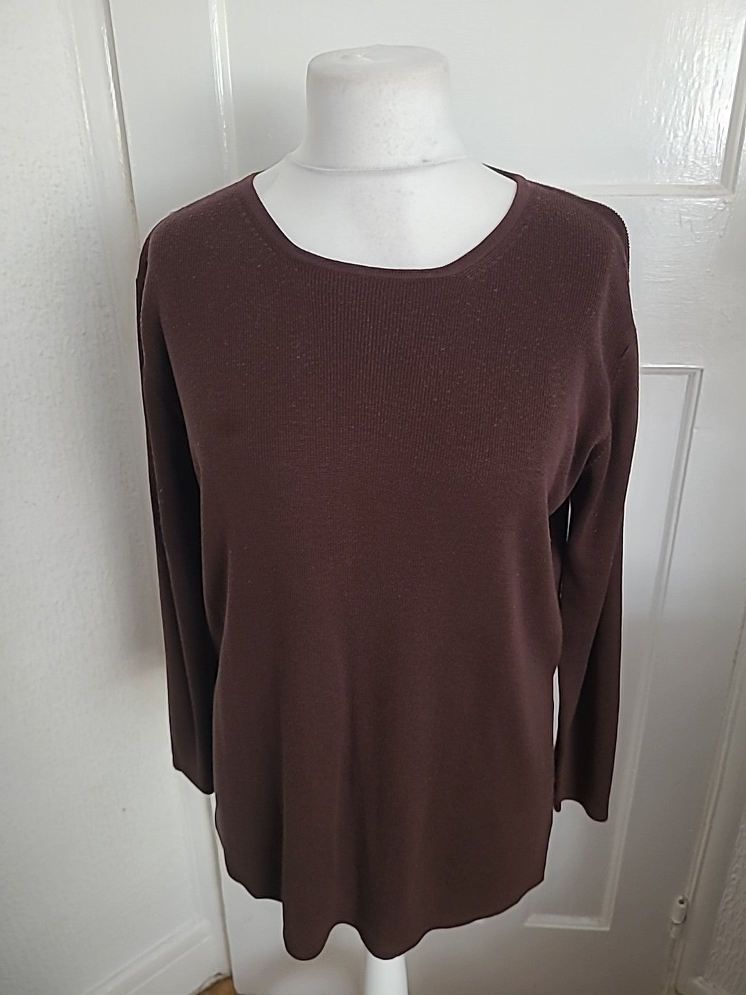 Ladies Instyle Size S/M Brown Long Sleeved Jumper