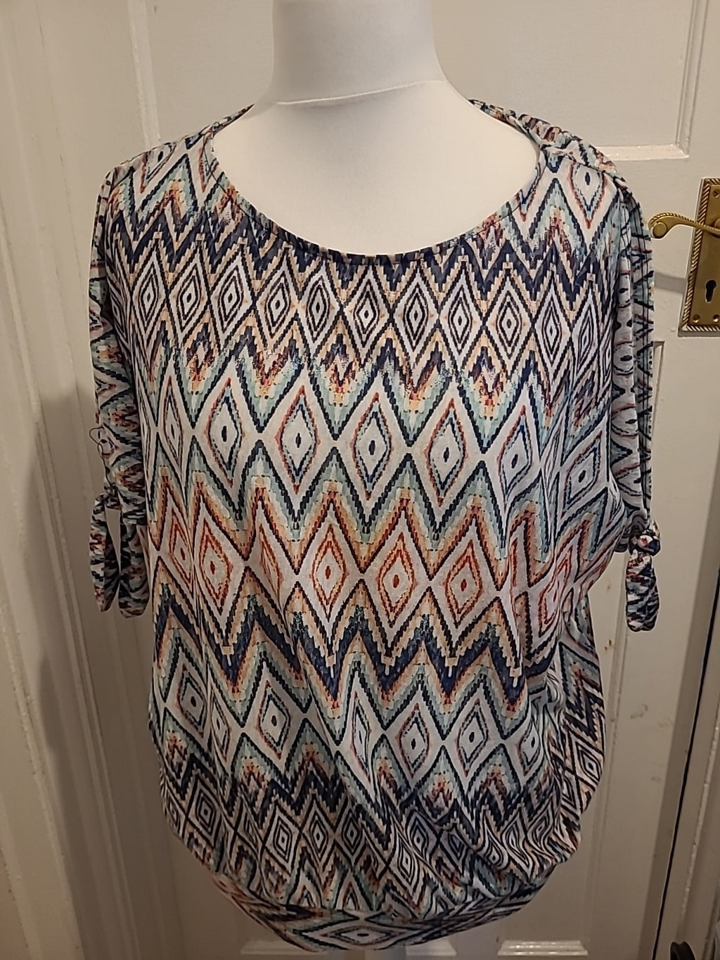 Ladies Wallis Size Large Multicoloured Diamond Short Sleeved Tshirt