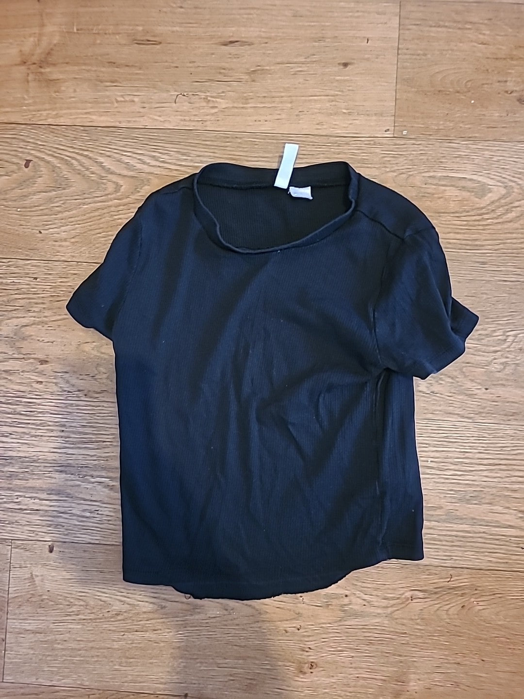 Ladies Divided Size Small Black Short Sleeved Round Neck Crop Top
