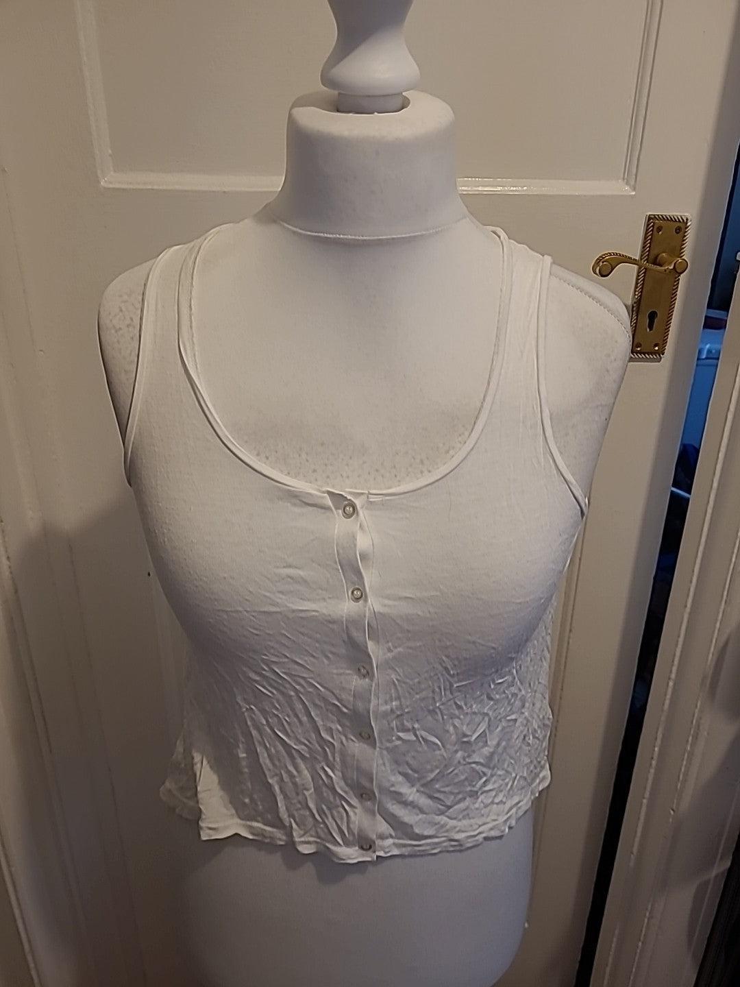 Ladies H&M Size 6 White Buttoned Sleeveless Blouse