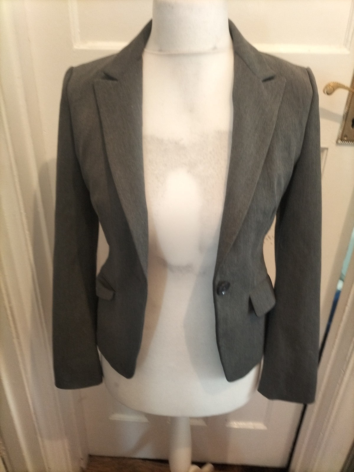 Ladies Express Design Studio Size 4 Grey Padded Lined Blazer
