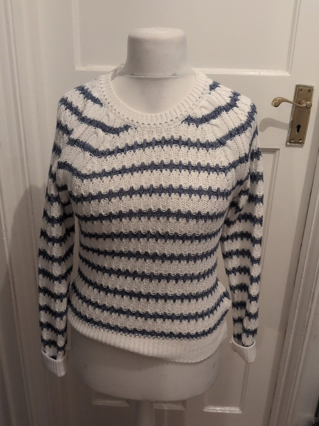 Tu 10 Blue And White Knit Long Sleeve Jumper