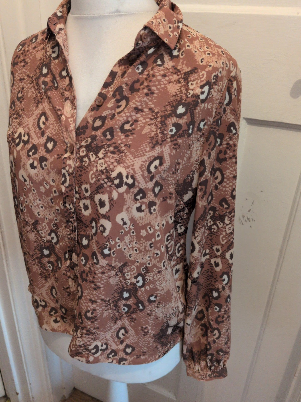 Tu Woman 10 Brown Patterned Long Sleeve Buttoned Blouse Collared