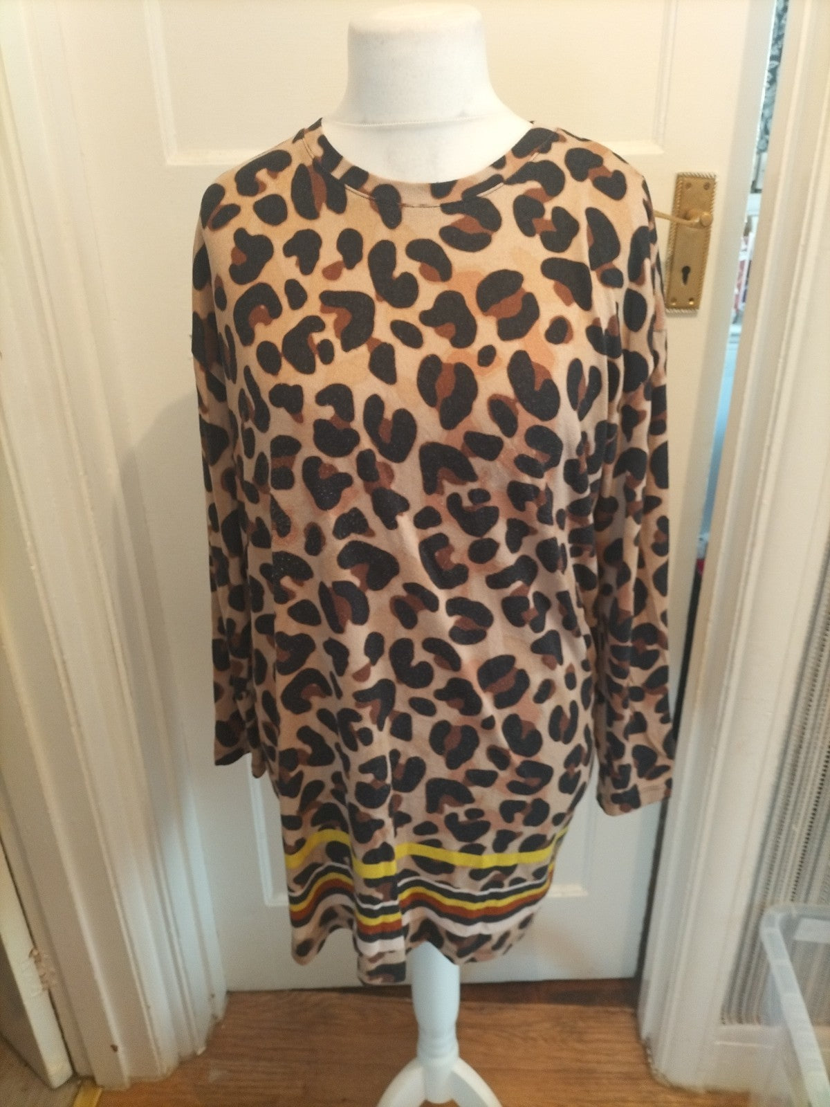 Ladies F&F Size 16 Leopard Print Lightweight Jumper