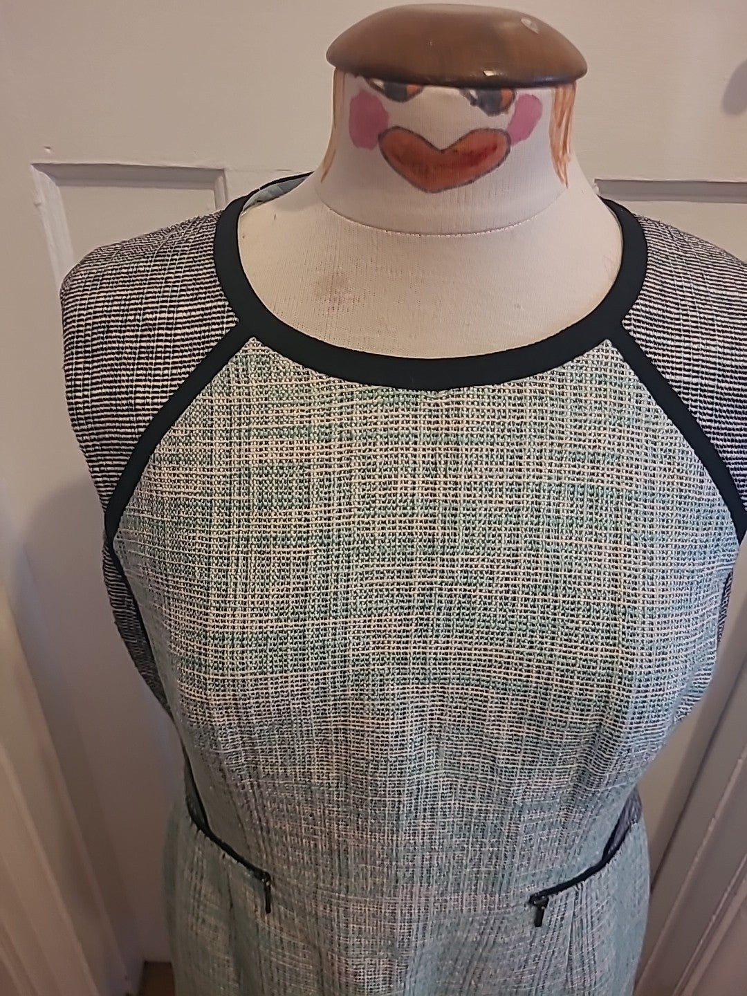 Ladies Marks And Spencer Size 14P Green Black Sleeveless Dress