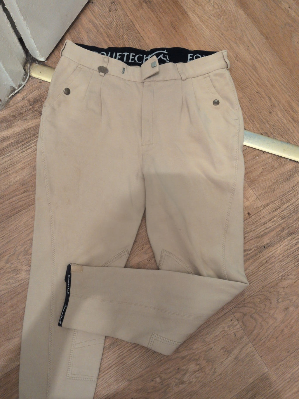 Ladies Equetech Size 34W Beige Trousers