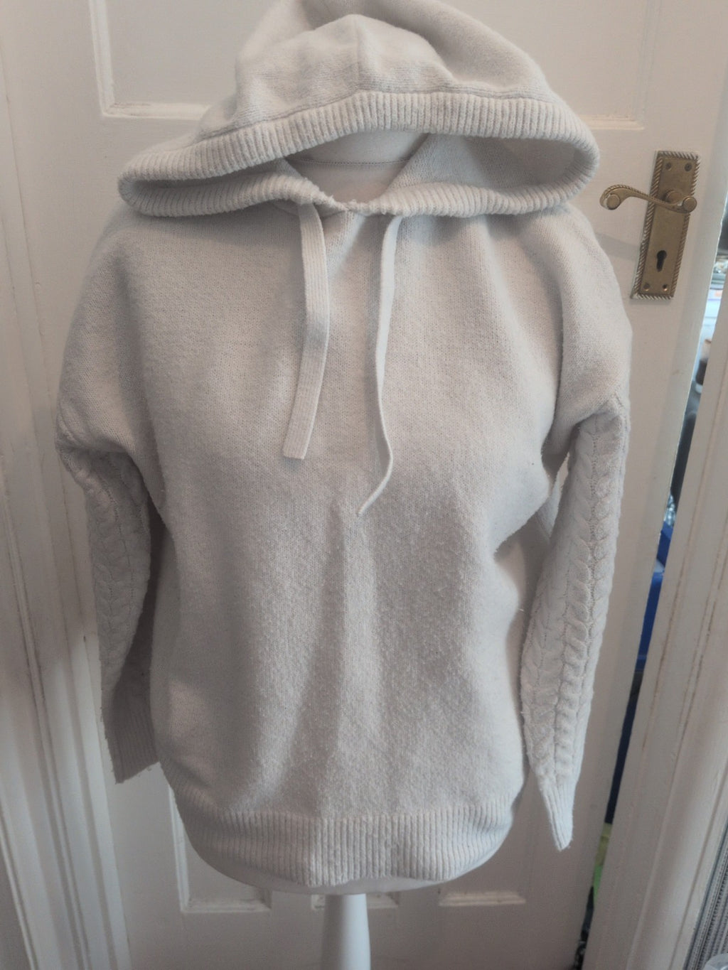 Ladoes TU Off White Hooded Jumper Size 14 Free Delivery
