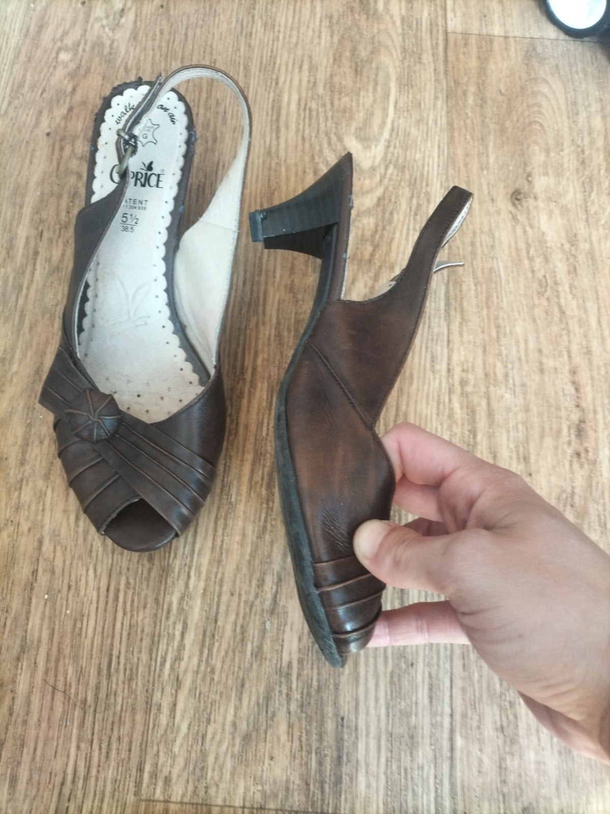 Ladies Caprice Size 5.5 Brown Small Heel Slip On Sandel