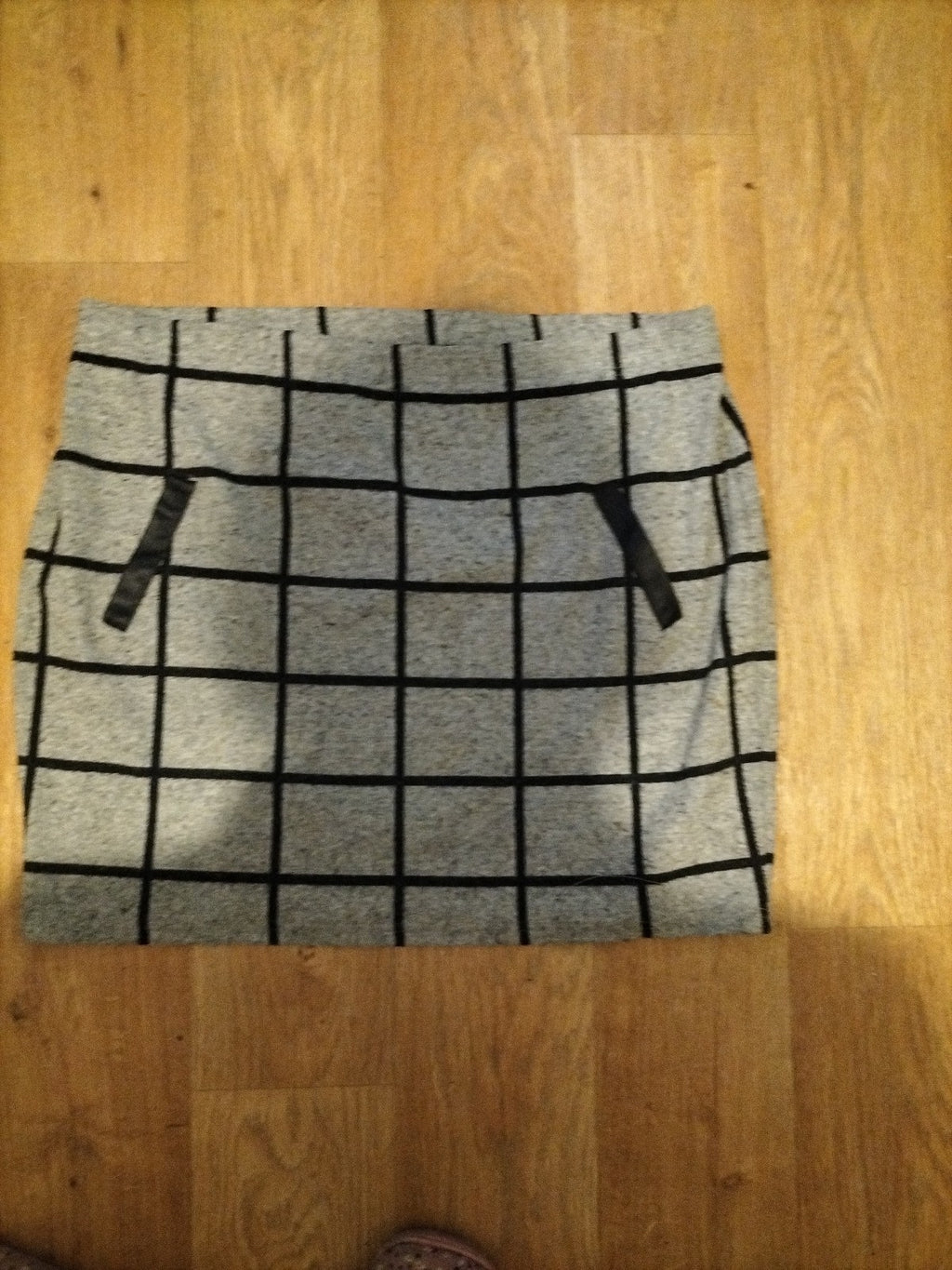 Ladies Select Size 18 Grey Check Elasticated Knee Length Skirt