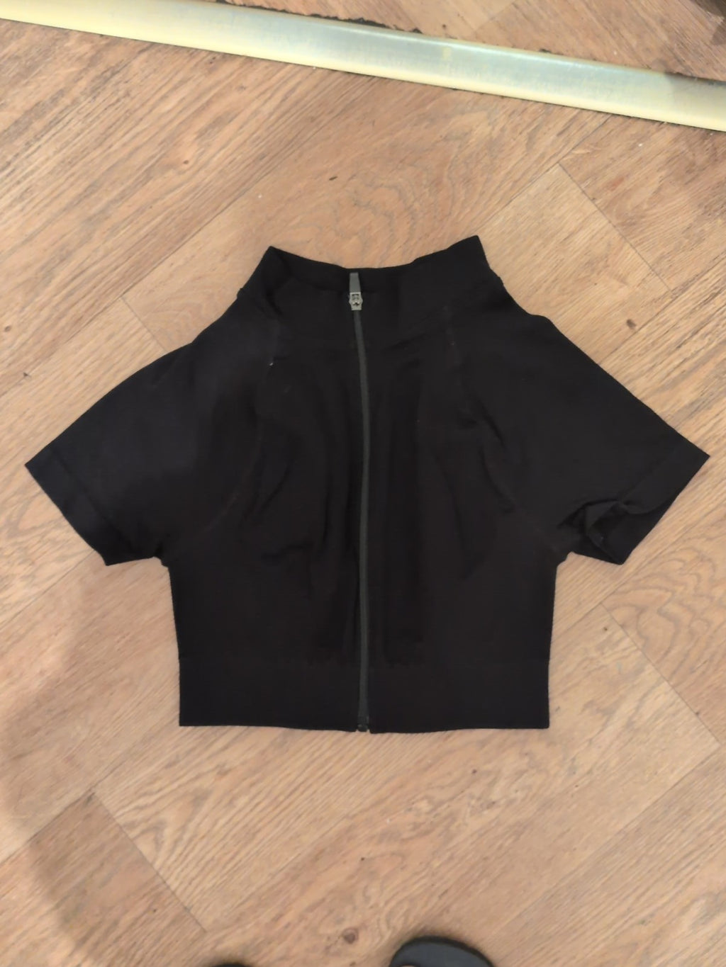 Medium Black Zipped Short Sleeve Tight Fit Top