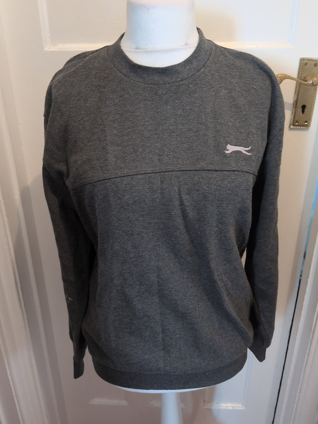 Mens Slazenger Size Medium Grey Round Neck Long Sleeve Jumper