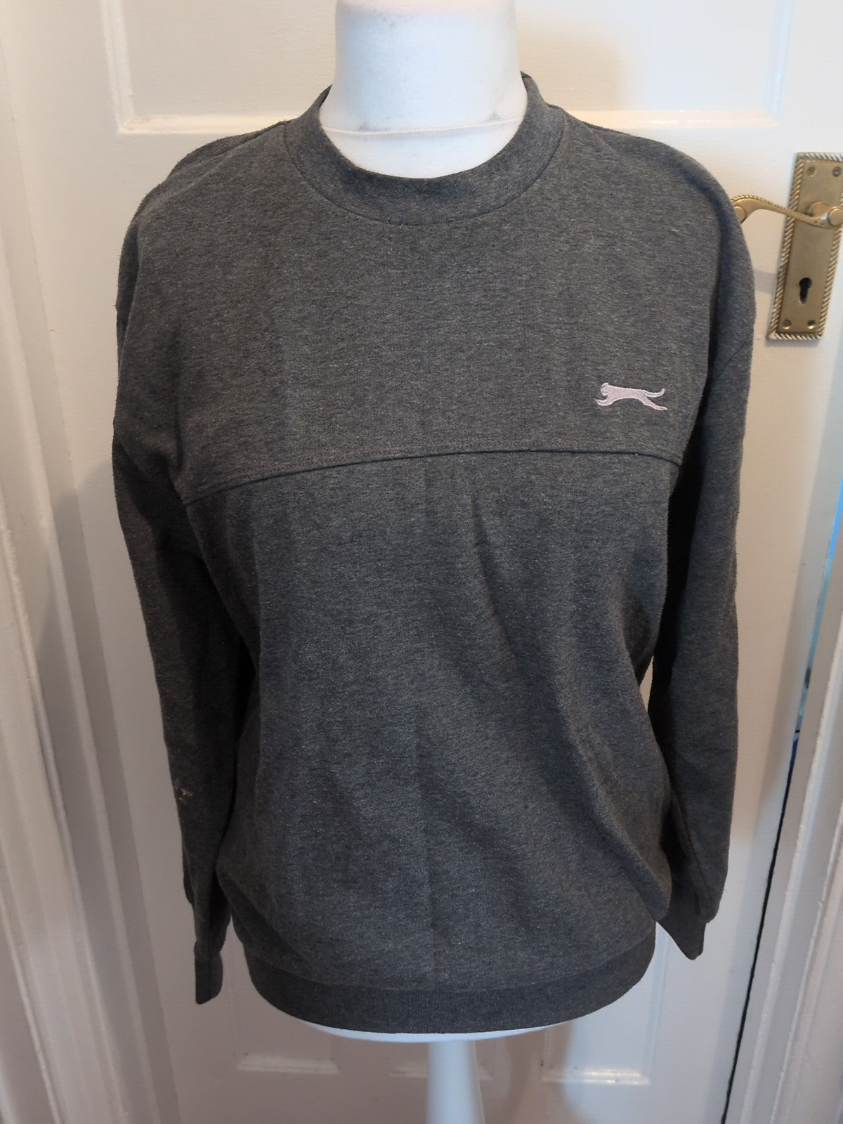 Mens Slazenger Size Medium Grey Round Neck Long Sleeve Jumper