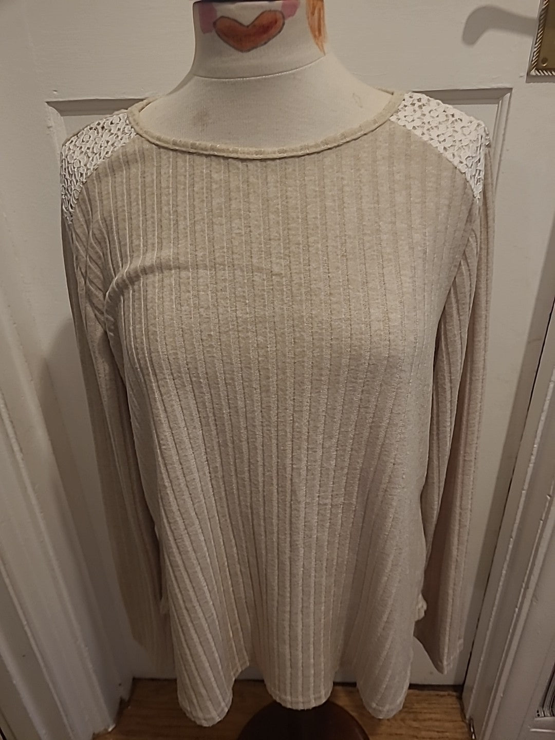 Ladies size 2XL beige ribbed long sleeved top