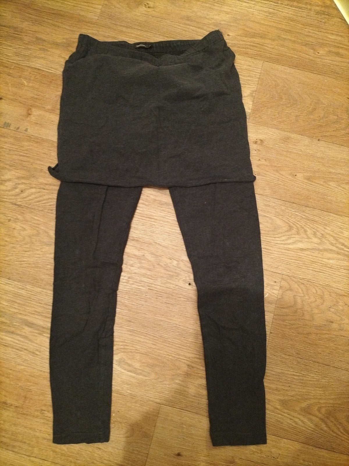 Ladies Sandwich Size XS Grey Legging With Skirt