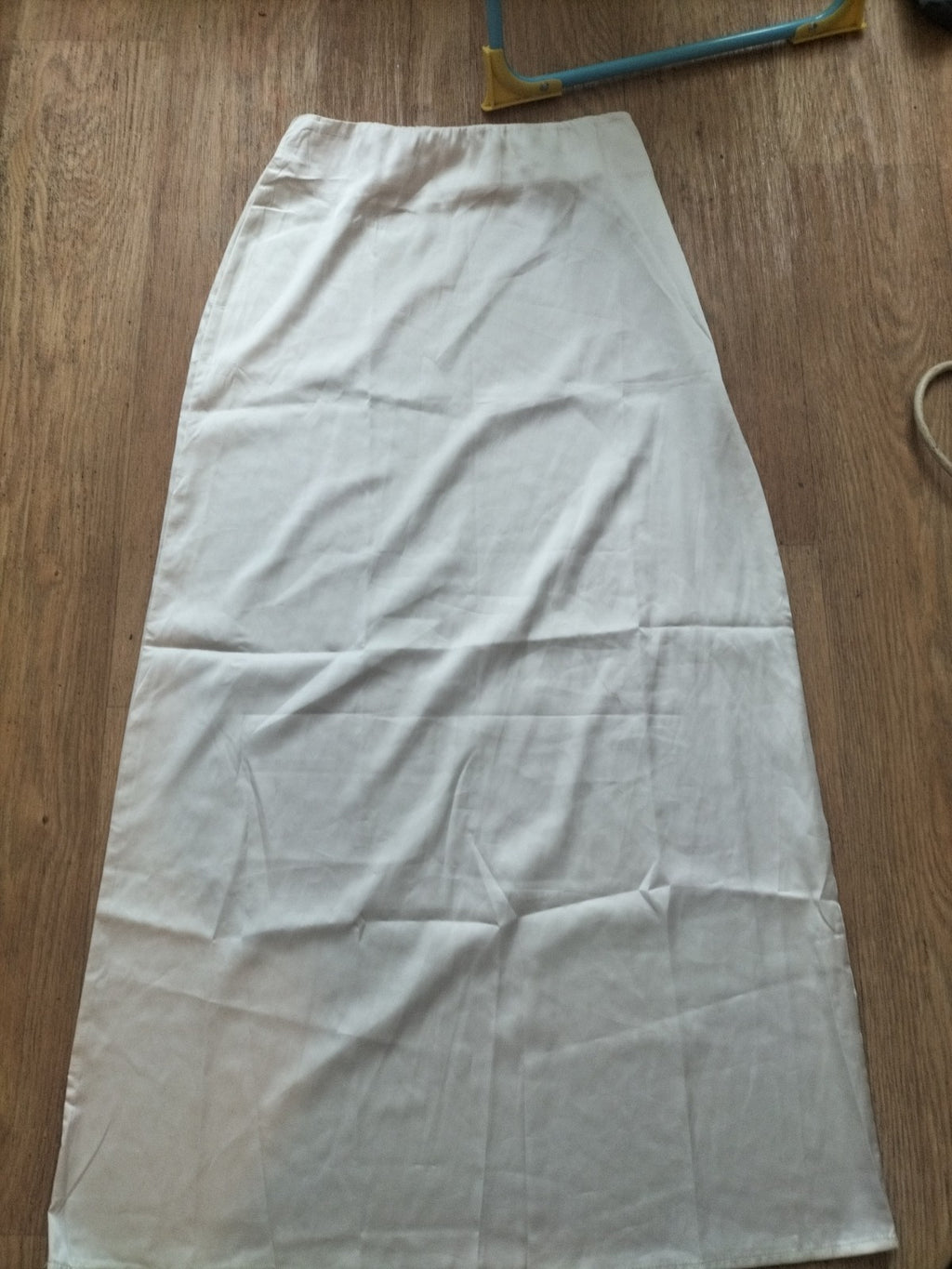 Ladies Size Small Cream Pettiskirt Small Mark On Front