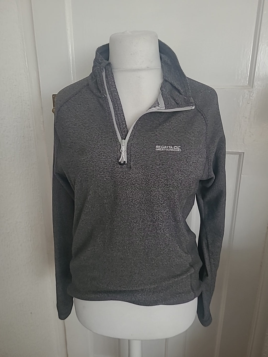 Ladies Regatta Size Small Grey Fleck Long Sleeved Jumper