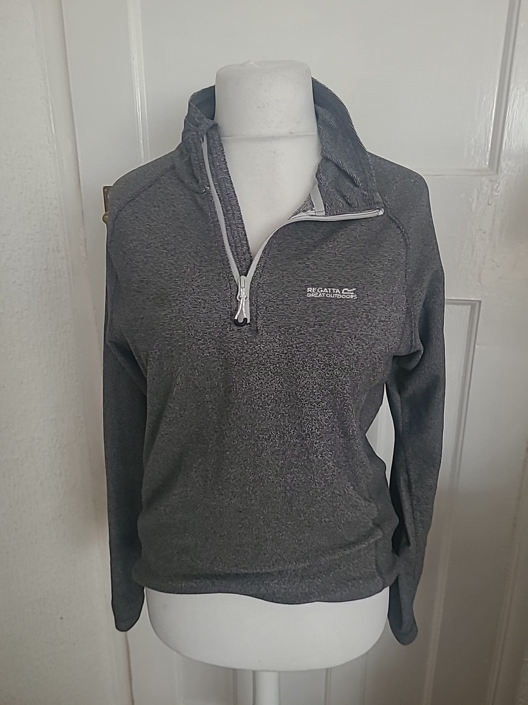 Ladies Regatta Size Small Grey Fleck Long Sleeved Jumper
