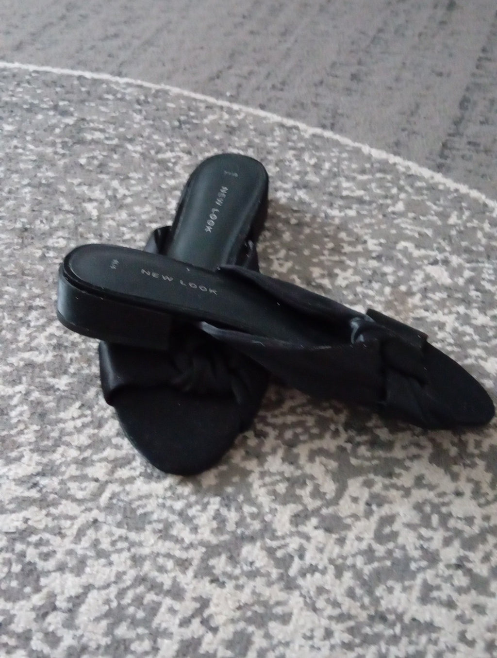 Ladies Brand New Black Flip Flops Newlook Free Delivery