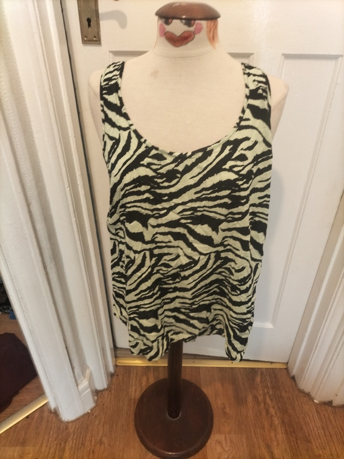 Brand New Ladies George Size 16 Mint Black Sleeveless Cami