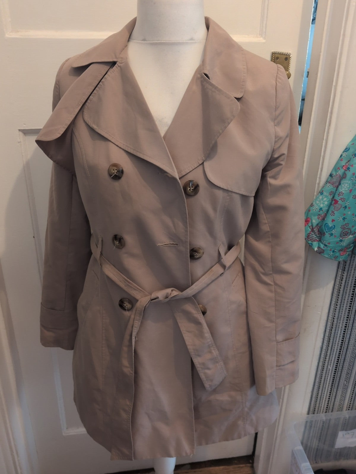 Peacocks 8 Beige Lined Belted Jacket Collared