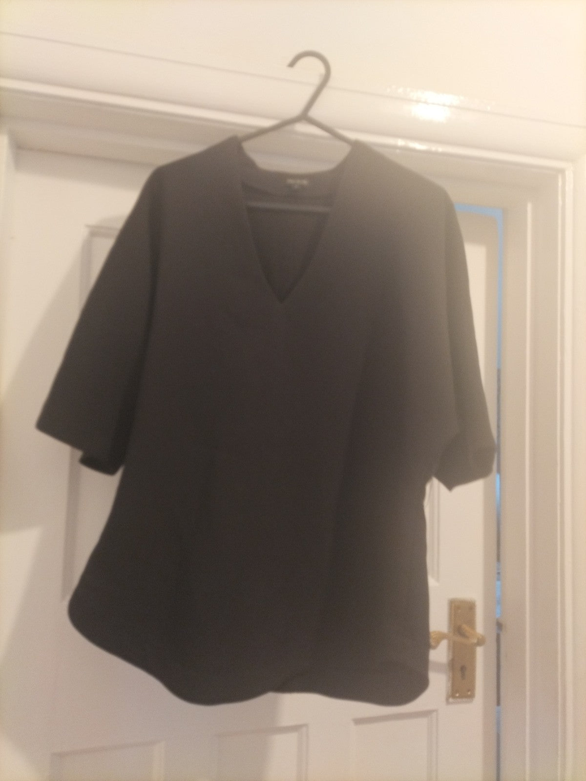 Ladies River Island Size 8 Black V Neck Short Sleeved Blouse