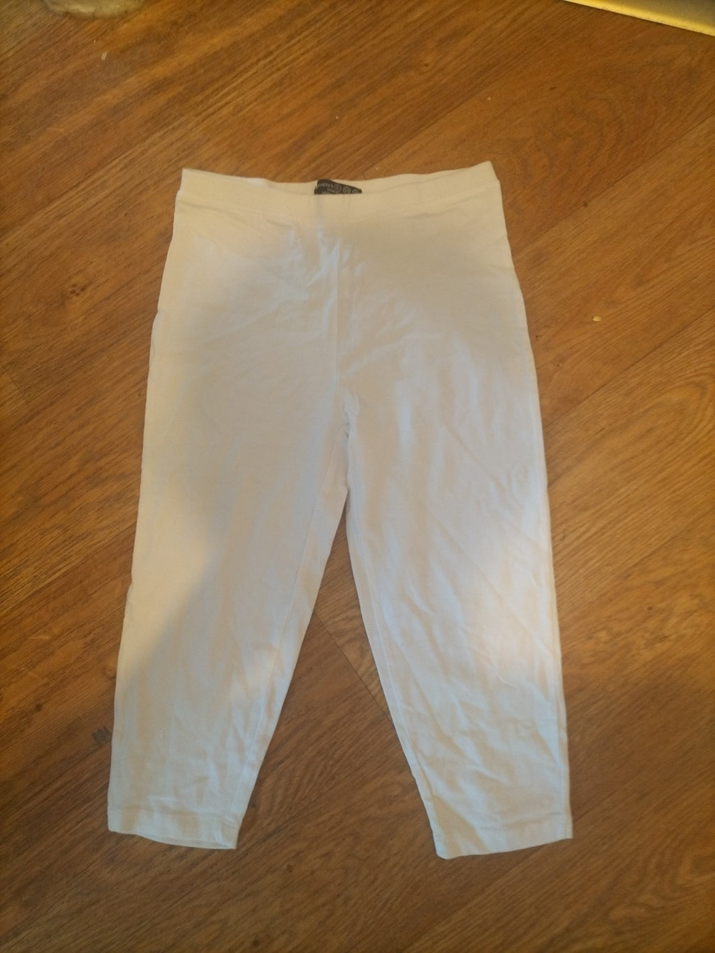 Ladies Primark Size 6 White Cropped Leggings