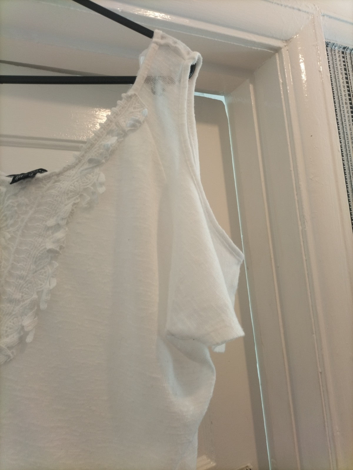 Ladies Primark Size 8 White Sleeveless Lace Middle Tshirt