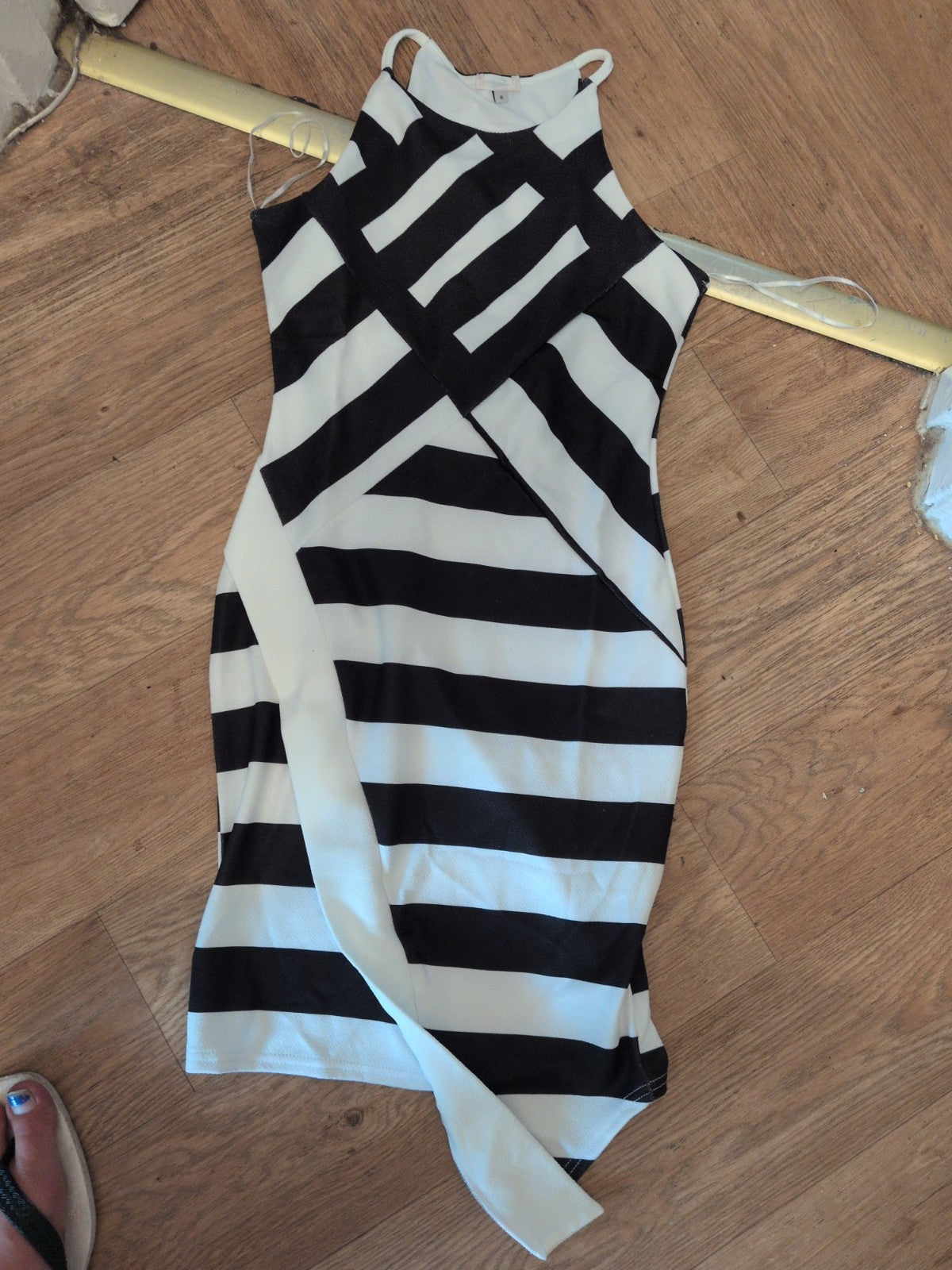 Ladies River Island Size 10 Black And White Sleeveless Dress Midi