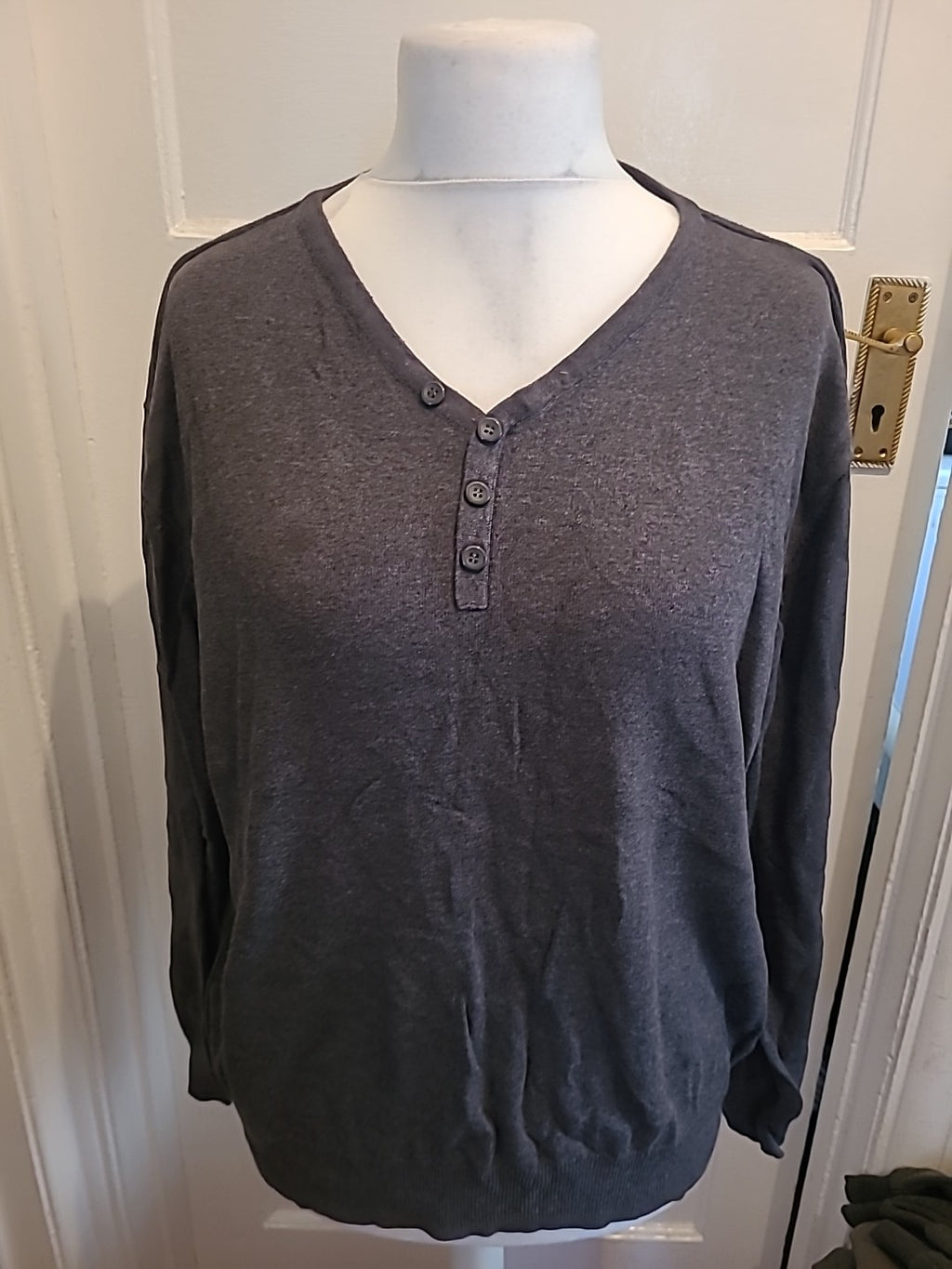 Mens Cedarwood State Size XL V Neck Grey Pullover Jumper