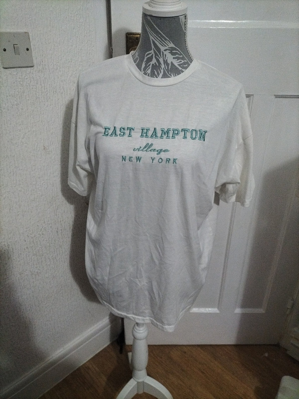 Ladies Shein M White Short Sleeved Top With The Slogan New York