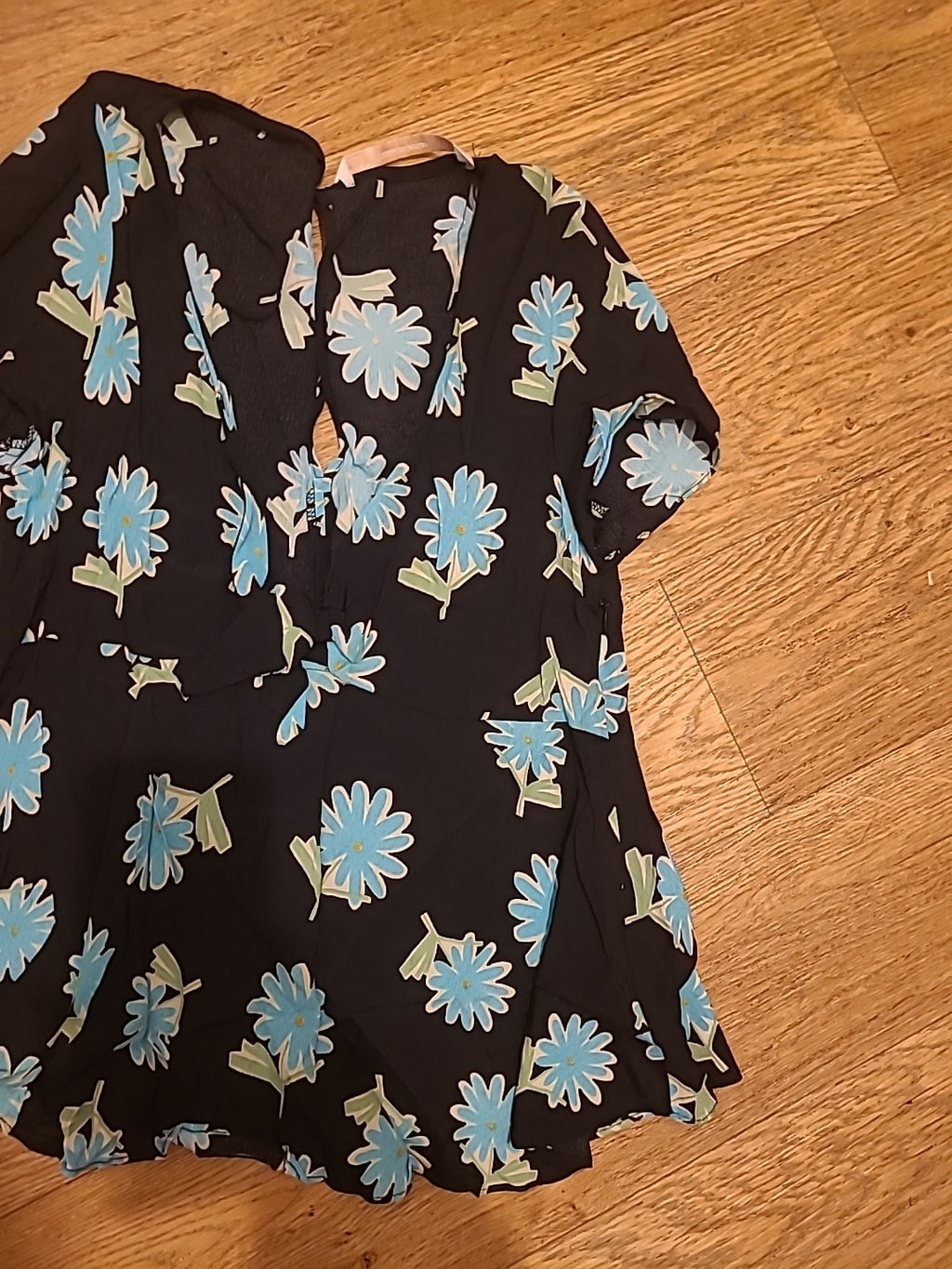 Ladies Zara Size XS Pale Blue Black Sleeveless Blouse