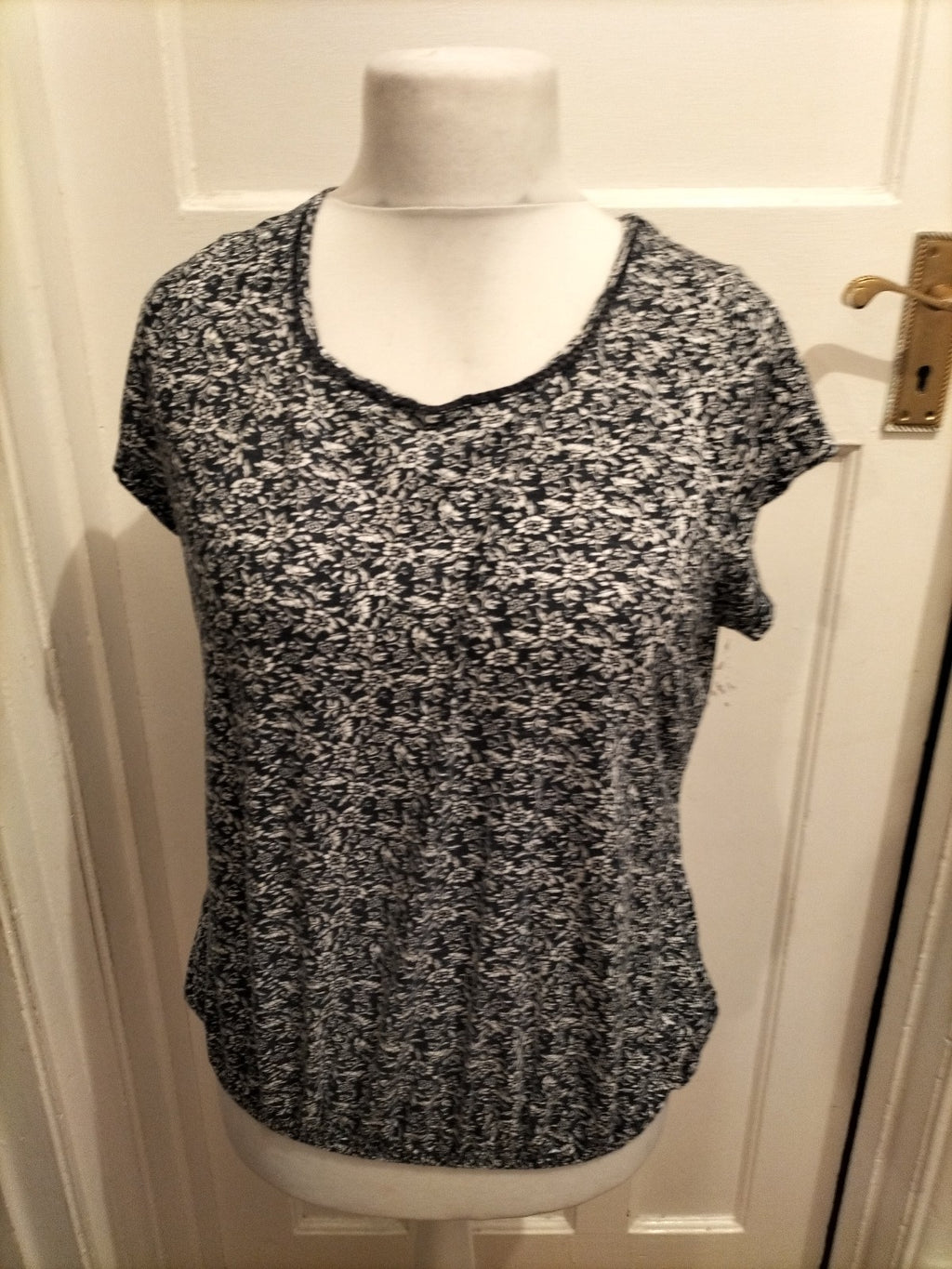 Papaya Weekend 14 Navy And White Floral Short Sleeve Blouse