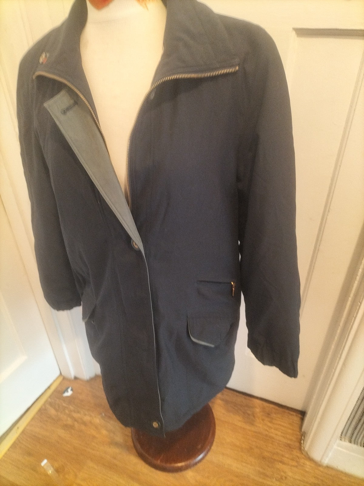 Ladies Classics Size 12 Navy Zip Through Coat