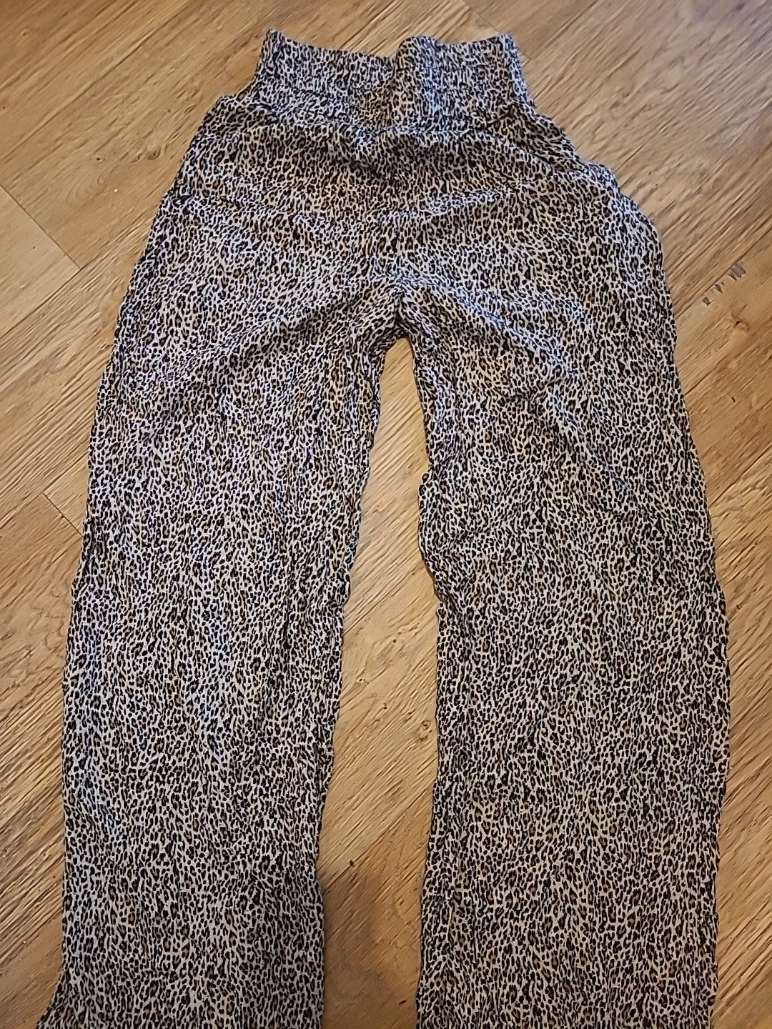Ladies Urban Outifitters Size XS Leopard Print Elasticated Trousers