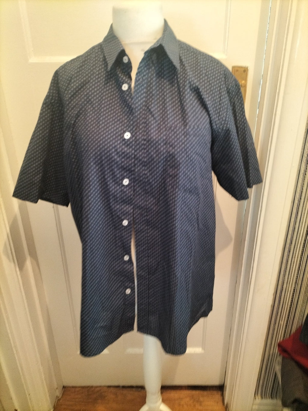 Mens Pierre Cardin Size 2XL Navy With Spiral Short Sleeved Shirt