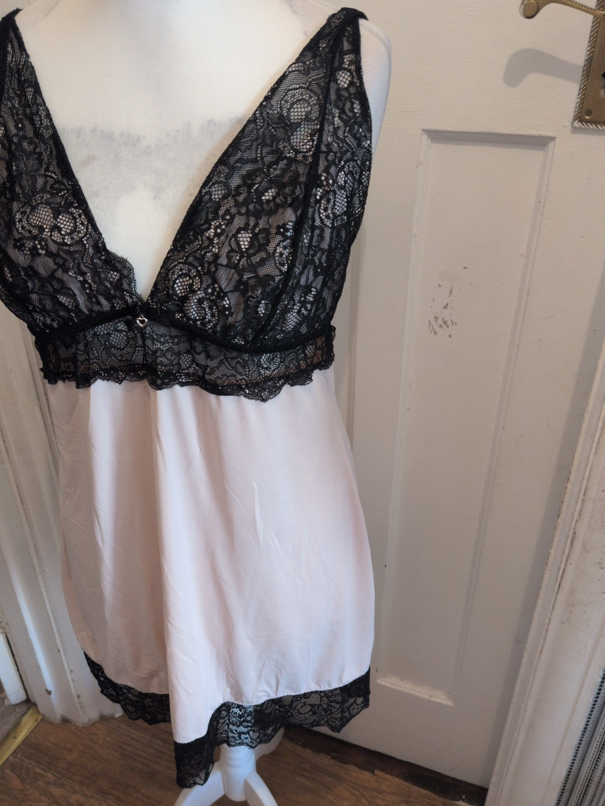 Ladies Size Large Pale Pink And Black Nightwear Pyjama Dress