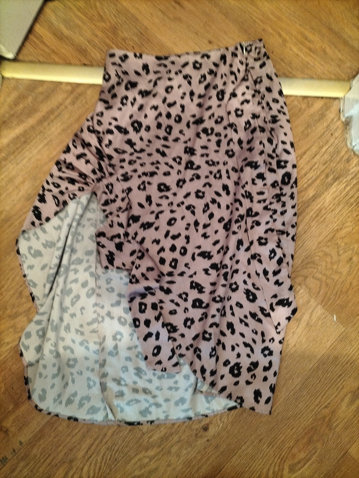 Ladies Lady May Size 8 Pale Purple Animal Print Wrap Skirt